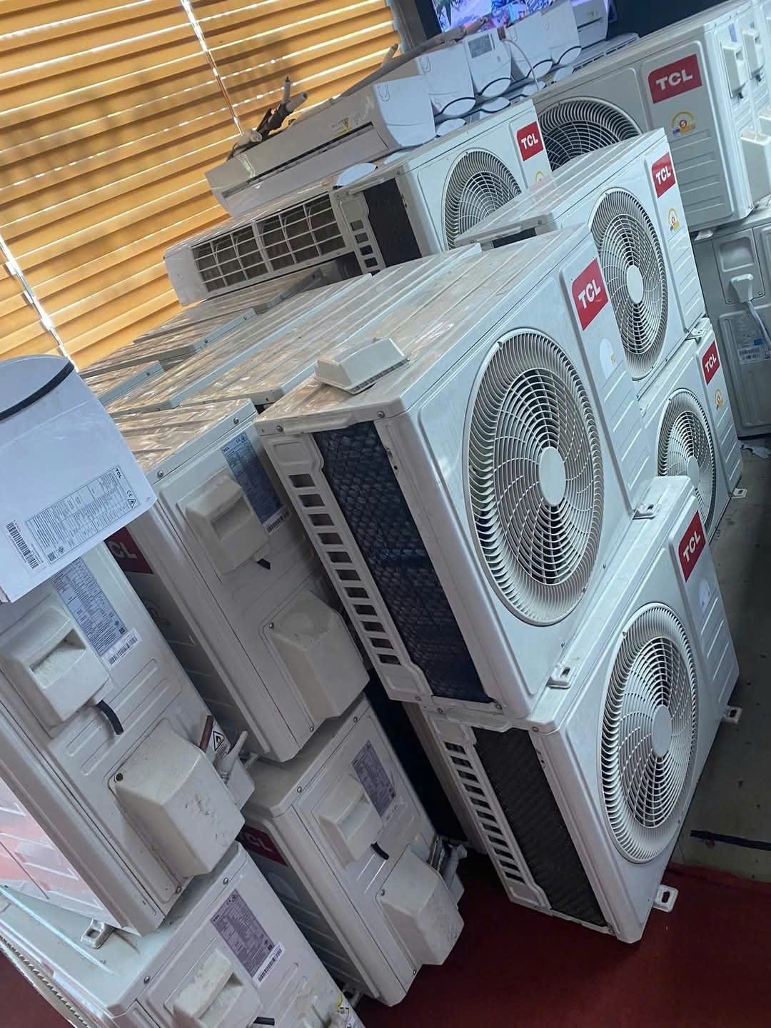 Dịch Vụ Thu Mua Máy Lạnh Cũ Khắp TP.HCM – An Thịnh Phát Giá Cao, Tận Nơi