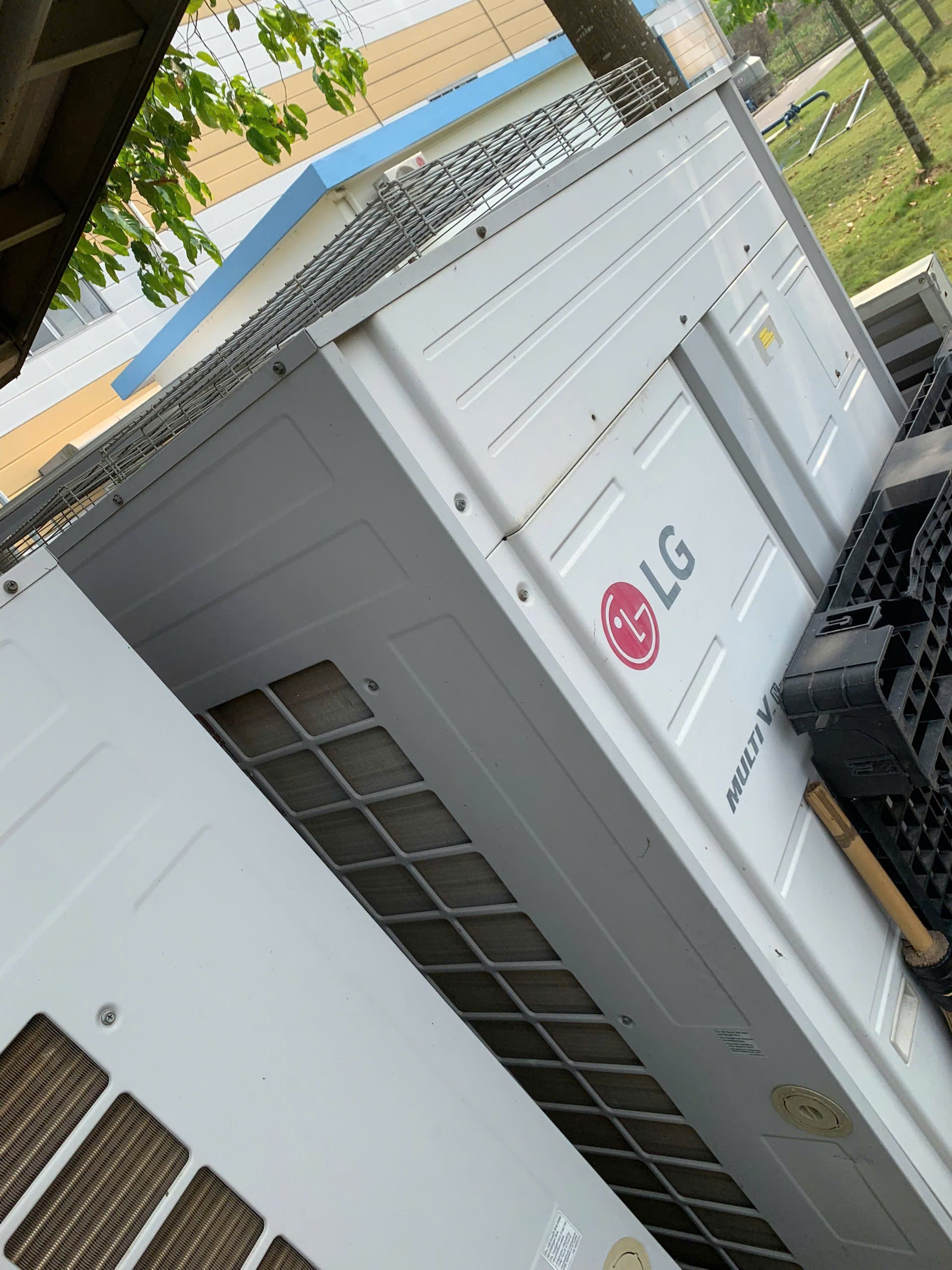 Gọi Ngay 0888 041 697 – Thu Mua Máy Lạnh Cũ Giá Cao Trong Ngày